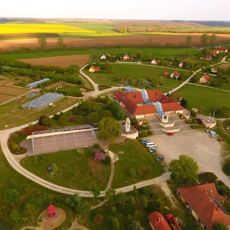 Gurudeva Bhavan Somogyvámos